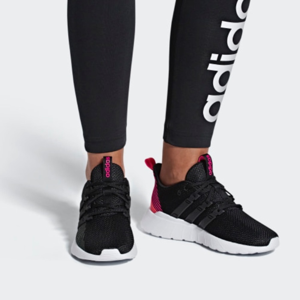 Women’s Adidas Questar Flow Shoes Black & Pink